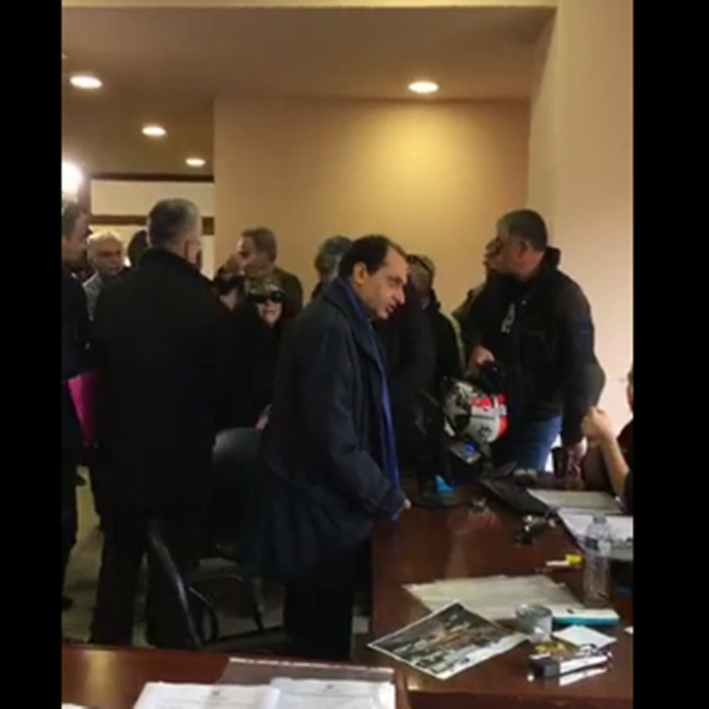 Σύρραξη! «Γερμανοτσολιά, ομοφυλόφιλε, Τούρκε» φώναζε η Λουκά στον Σπίρτζη (βίντεο)